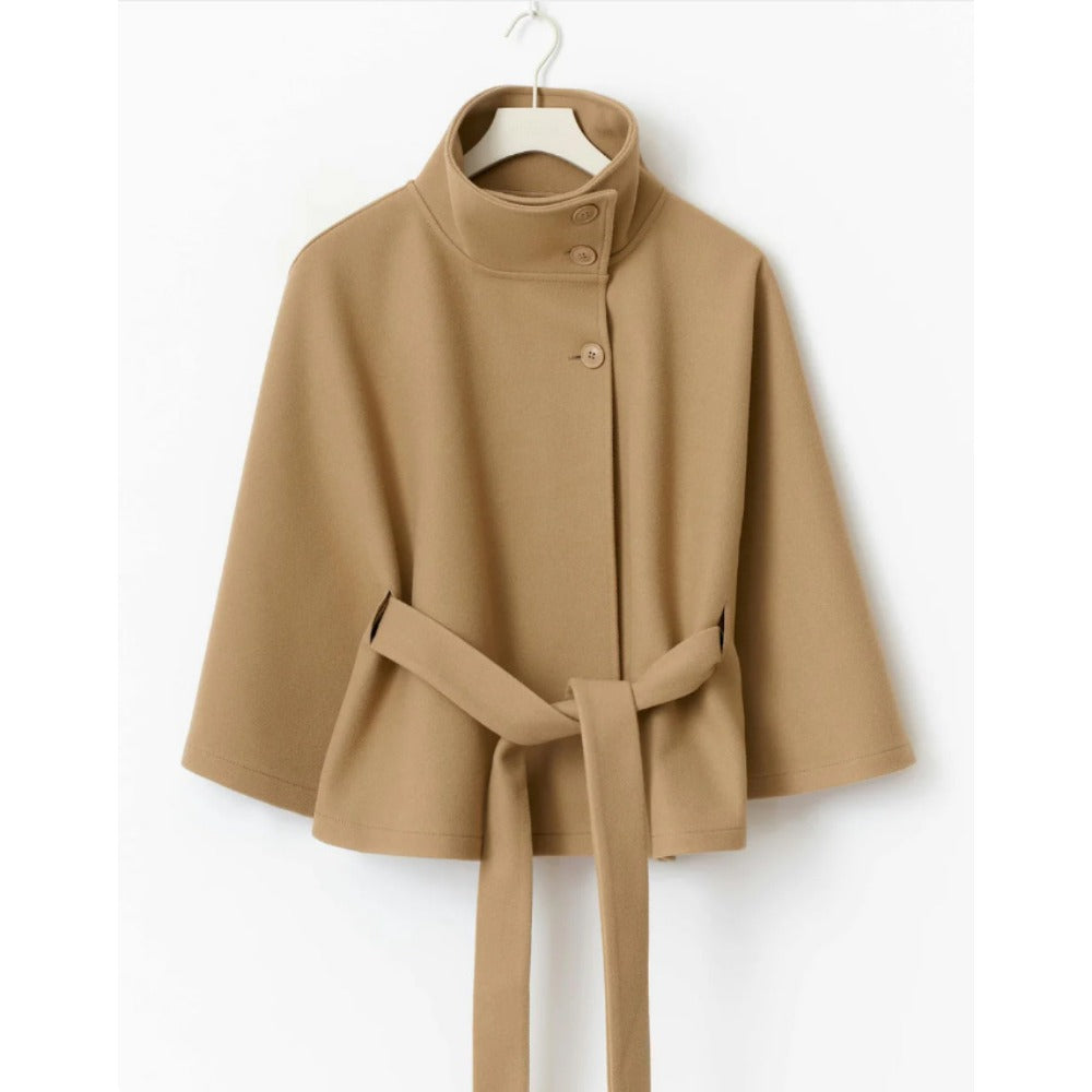 Cape coat women detail