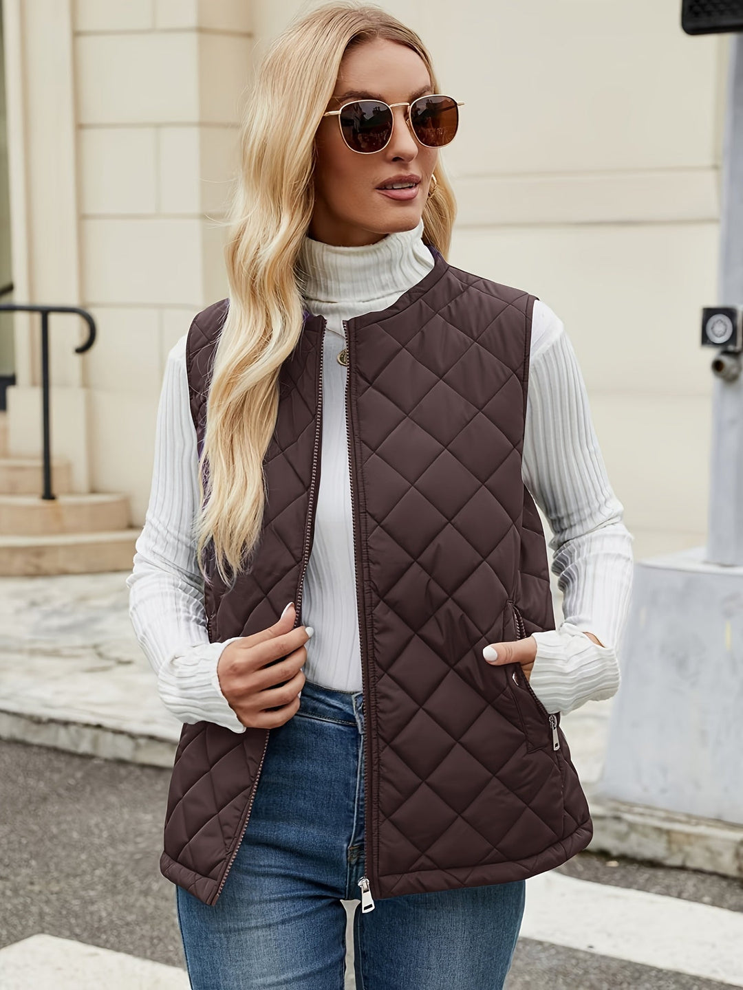 Quilted gilet women detail