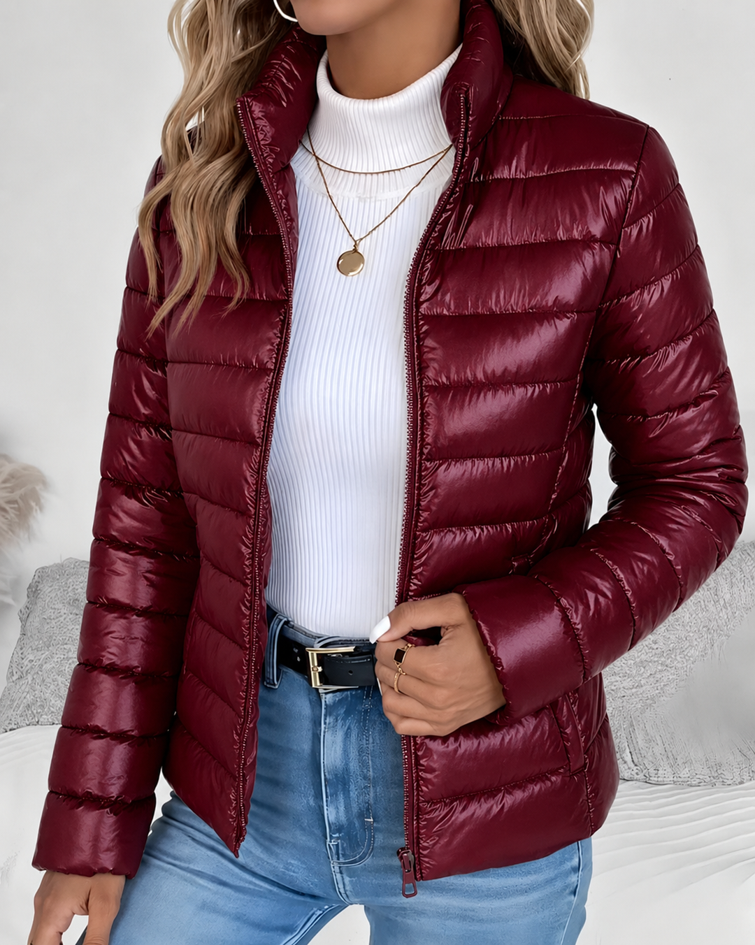 Lightweight Puffer Jacket with Stand Collar and Zip Closure