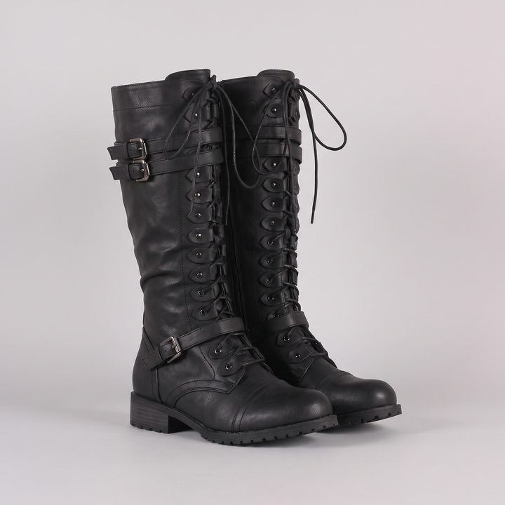 High women's boots with trendy laces and straps