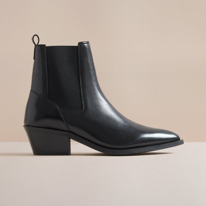 Pointed Toe Western Chelsea Boots with Angled Block Heel and Elastic Side Gussets