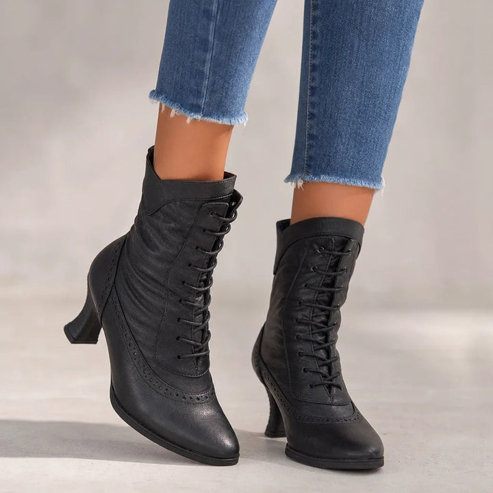 Lace up ankle boots women black detail