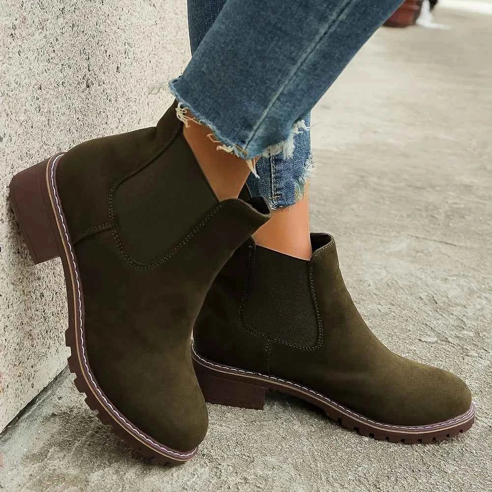 Classic Chelsea Boots with Elastic Side Gussets and Cushioned Insole