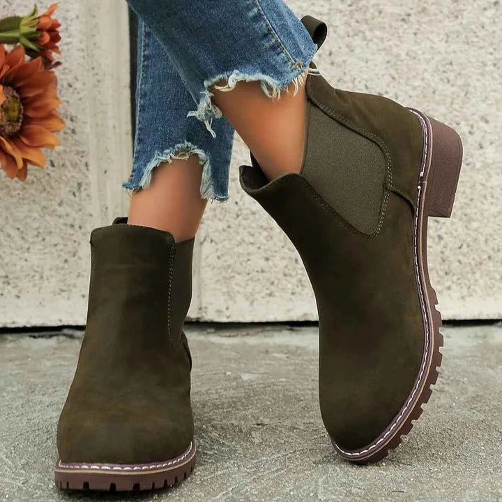 Classic Chelsea Boots with Elastic Side Gussets and Cushioned Insole